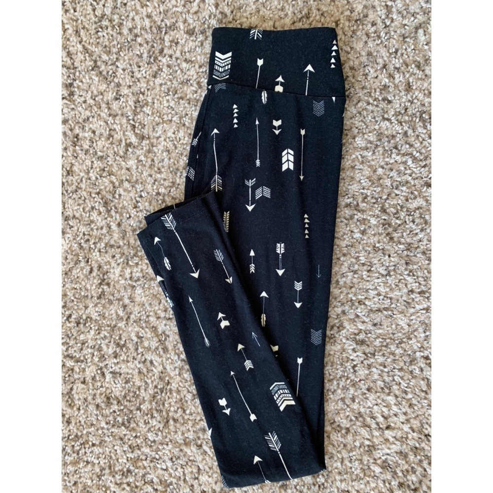 LuLaRoe - Black & Cream Arrows Leggings (OS)